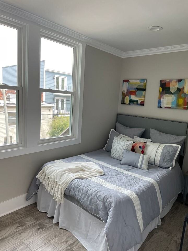 1238 Queen St Ne #4 - Photo 2 of 12