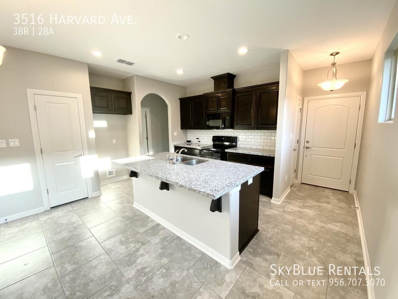 3516 Harvard Ave - Photo 4 of 31