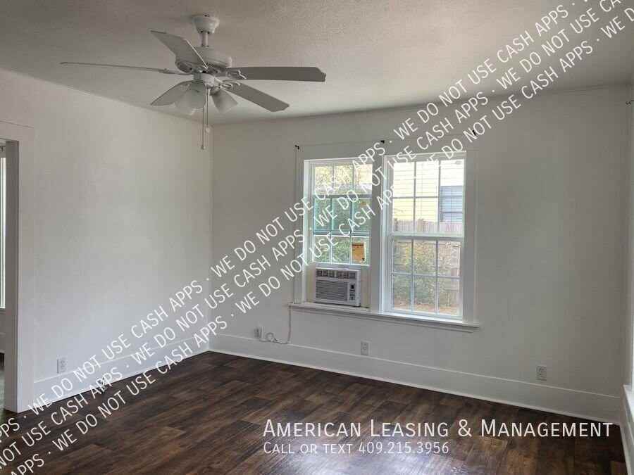 134 Southend Blvd - Photo 2 of 27