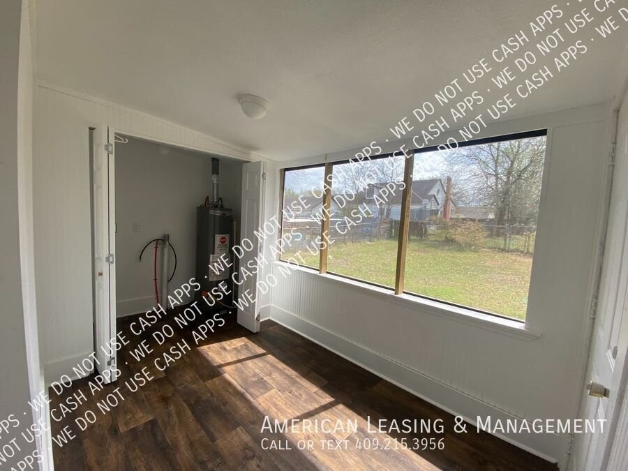 134 Southend Blvd - Photo 6 of 27