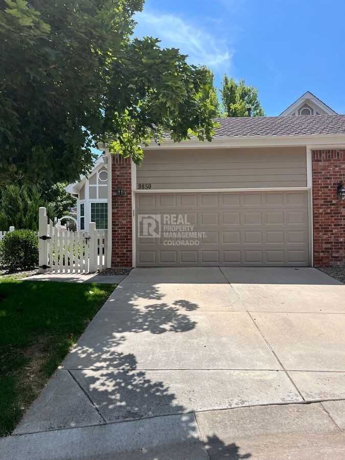 9850 Carmel Ct - Photo 3 of 29