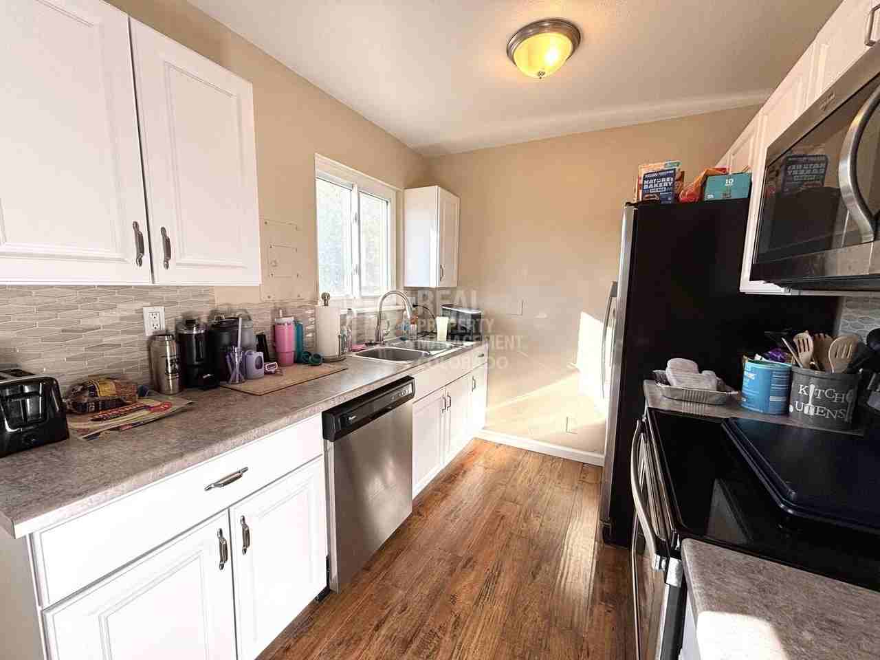 4475 Anjelina Cir N - Photo 4 of 20