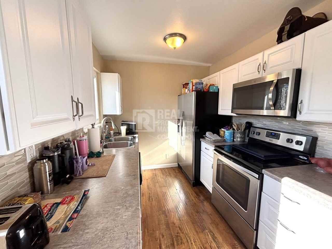 4475 Anjelina Cir N - Photo 5 of 20