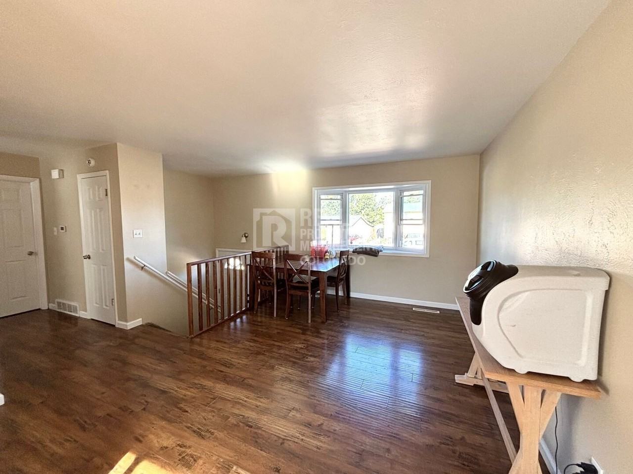 4475 Anjelina Cir N - Photo 3 of 20