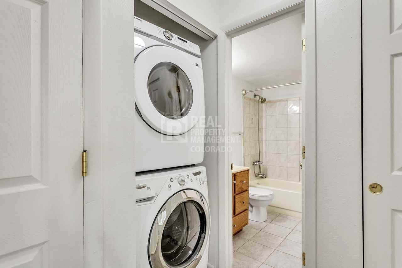 2471 S Xanadu Way #B - Photo 2 of 9