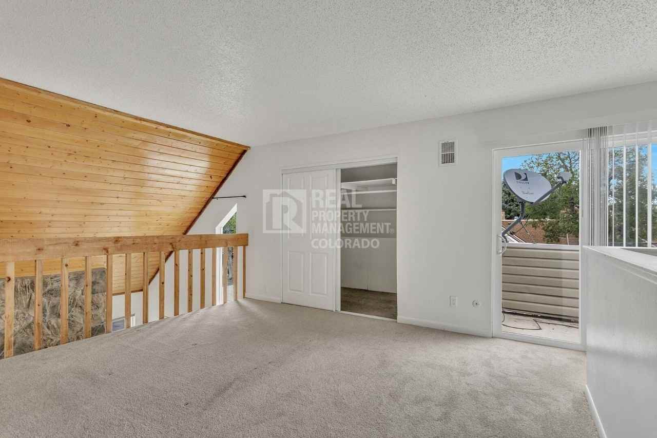 2471 S Xanadu Way #B - Photo 5 of 9