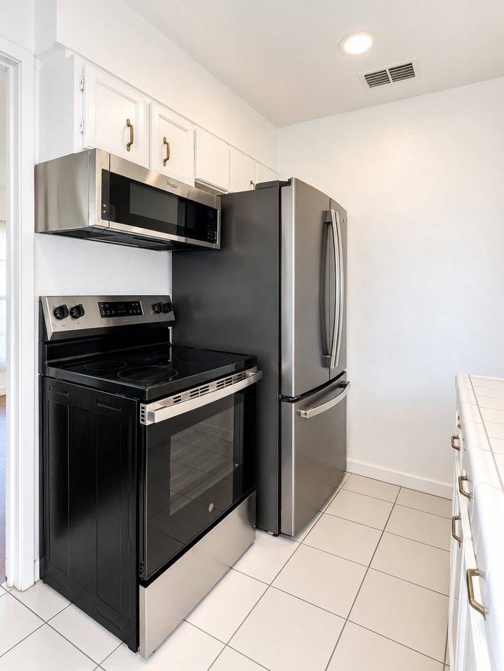 132 Central Park Dr #NA - Photo 4 of 11
