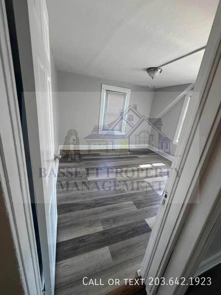 188 Greene St #2ndFL - Photo 3 of 19