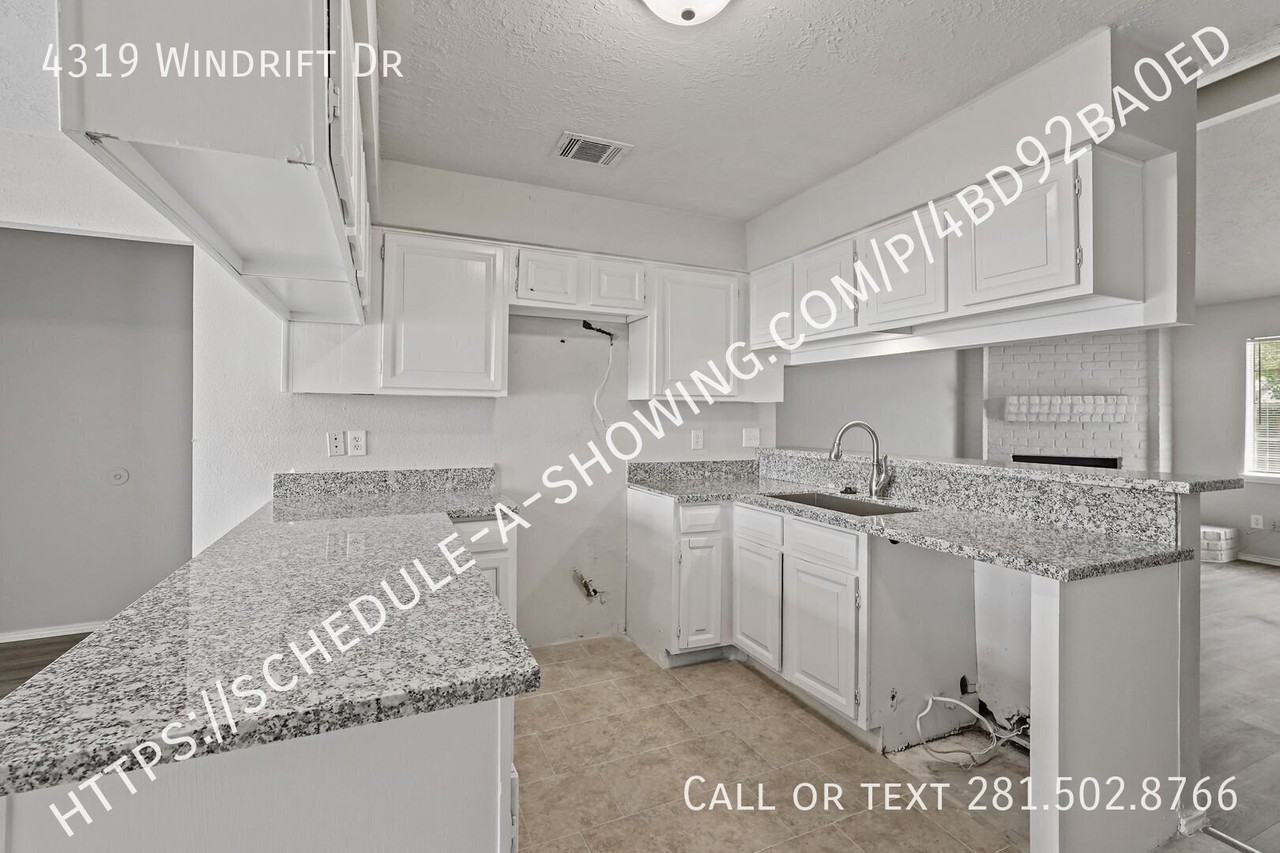 4319 Windrift Dr - Photo 4 of 14