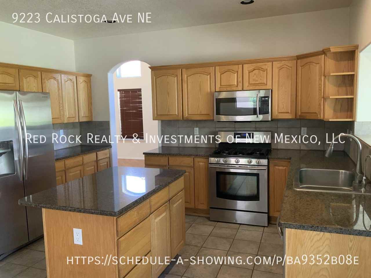 9223 Calistoga Ave Ne - Photo 6 of 37