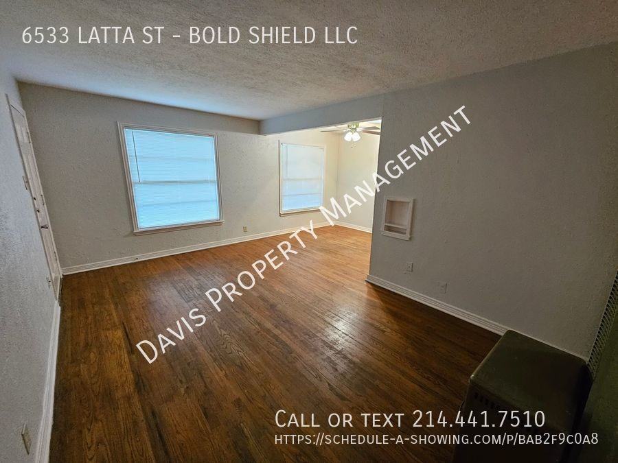 6533 Latta St - Photo 2 of 12
