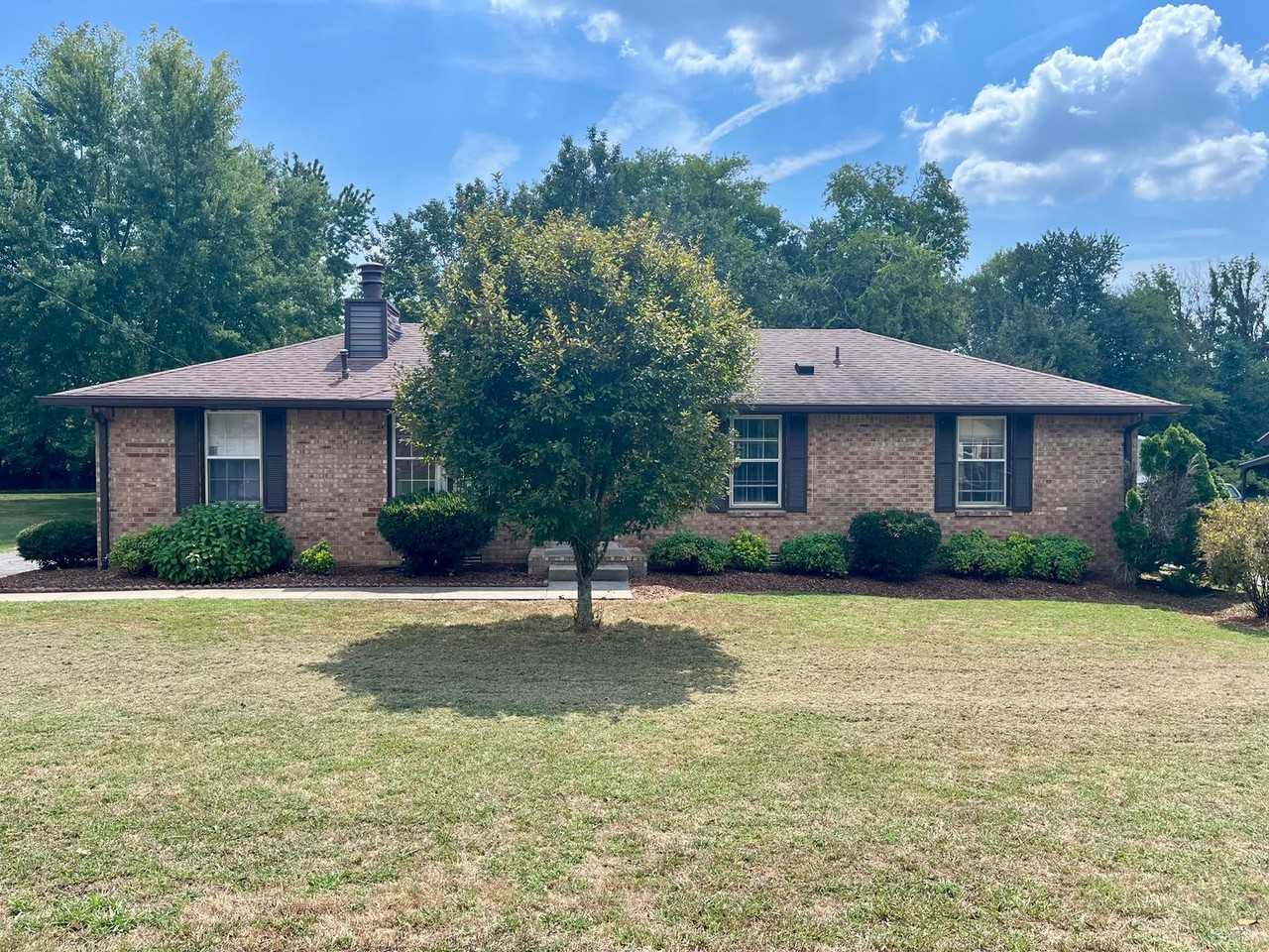 136 Creekwood Ln - Photo 3 of 3