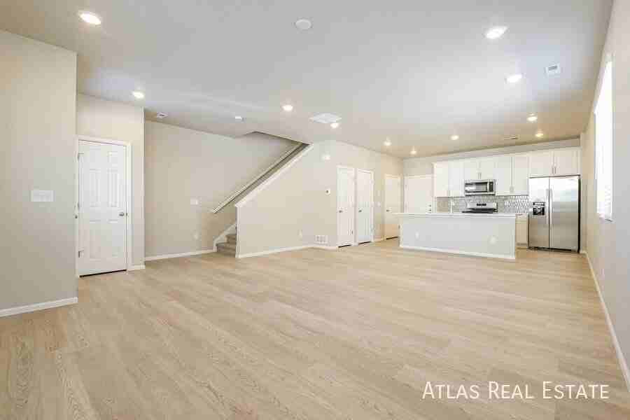 20982 E 66th Ave - Photo 3 of 18
