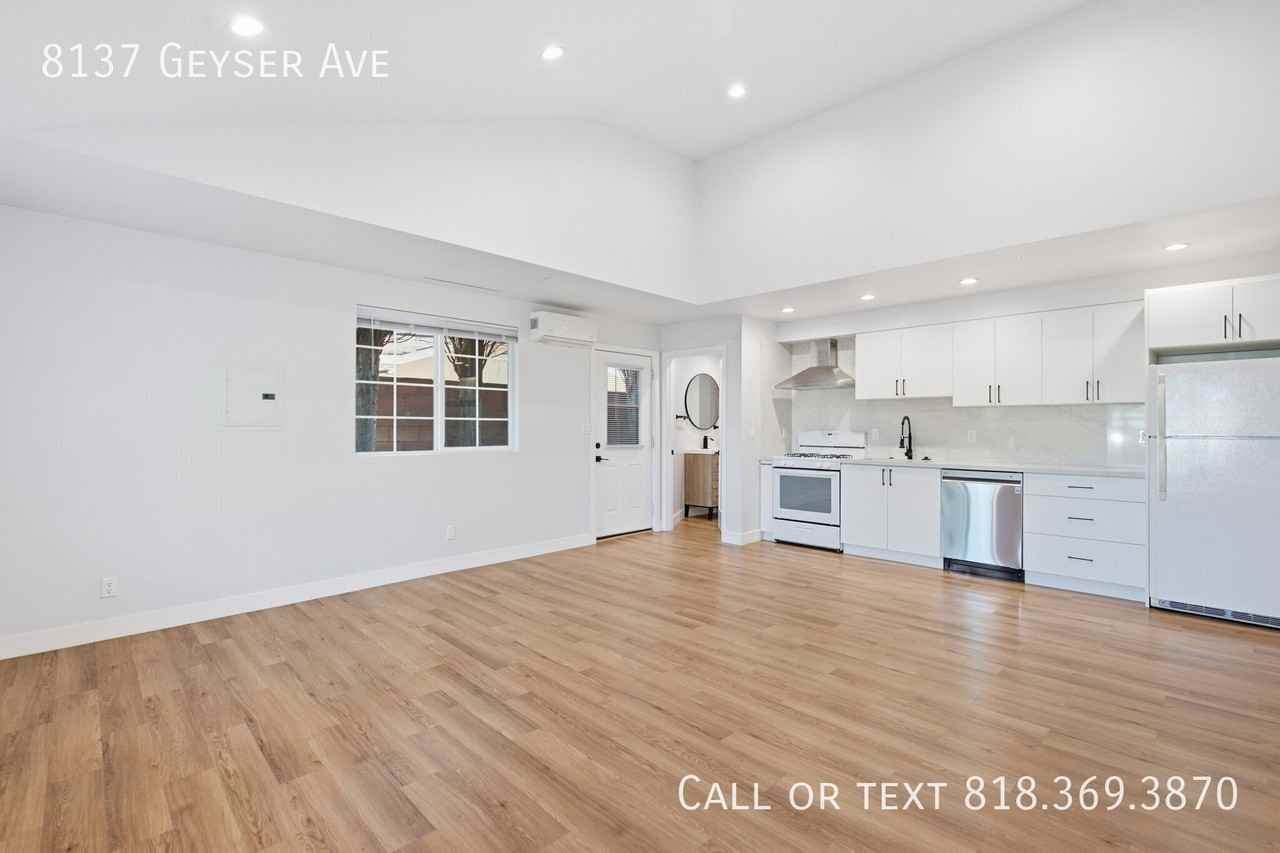8137 Geyser Ave - Photo 3 of 13