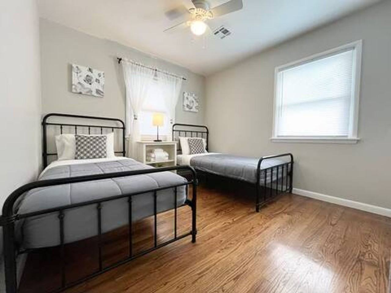 224 W 9th St - Photo 7 of 13
