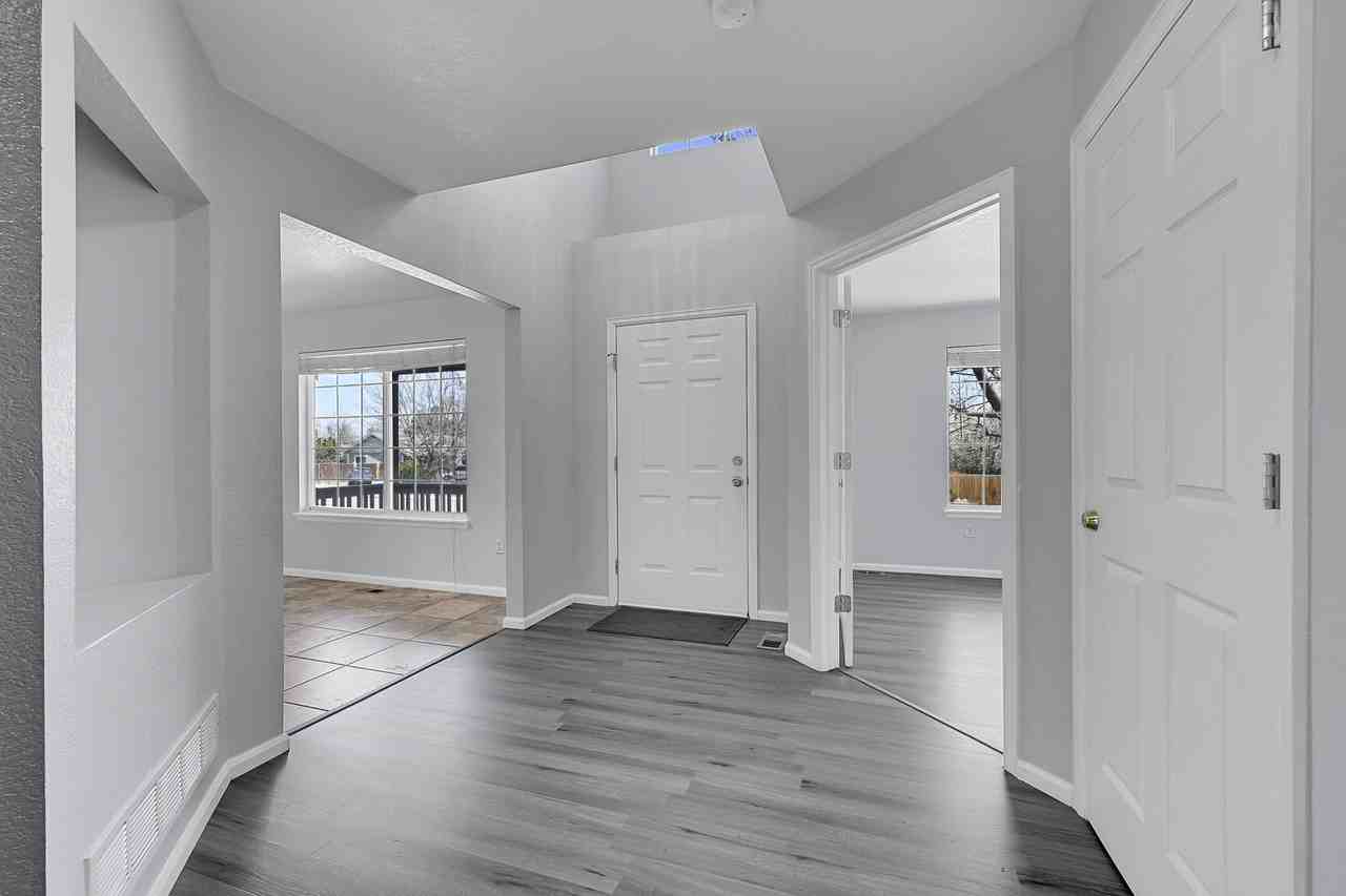 6431 Raleigh St - Photo 3 of 30