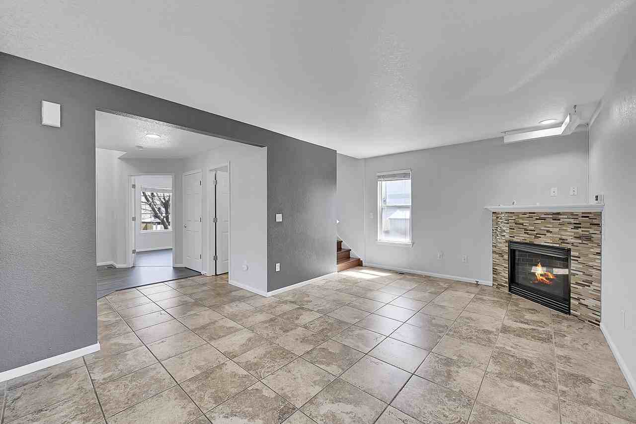 6431 Raleigh St - Photo 5 of 30