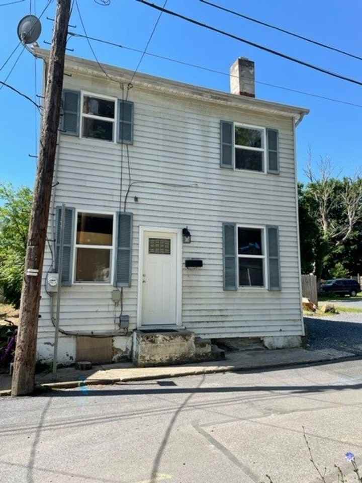 222 Mulberry Ave - Photo 2 of 16