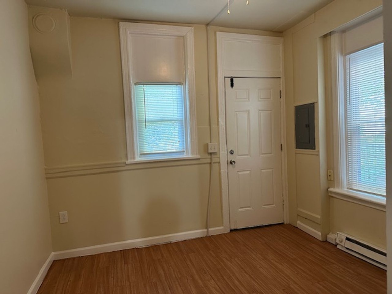 2040 N 4th St #A - Photo 3 of 9