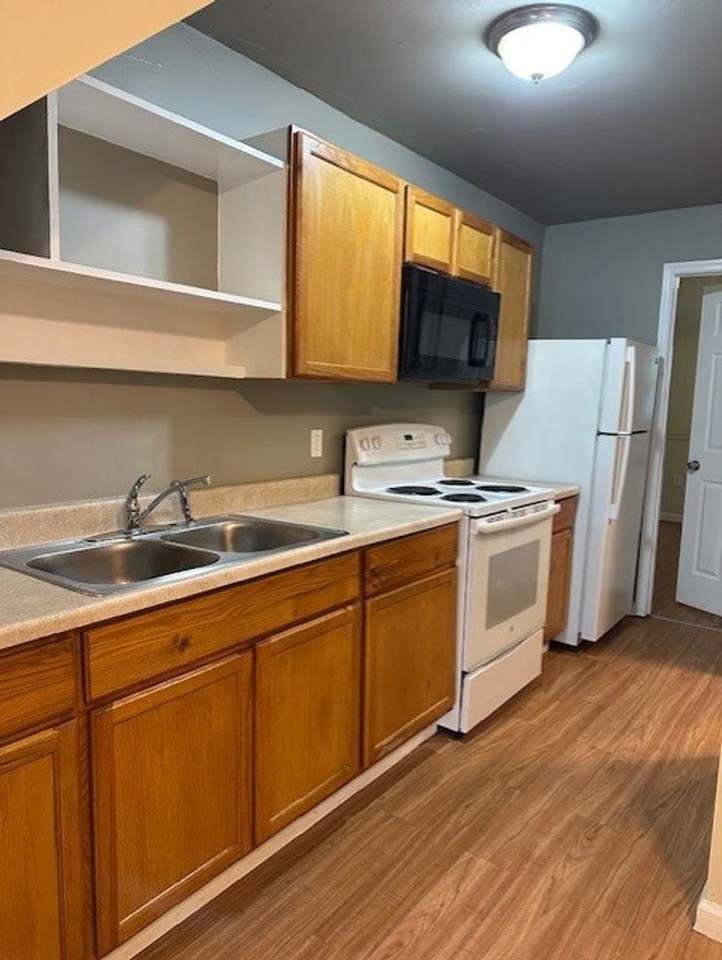 2040 N 4th St #A - Photo 4 of 9
