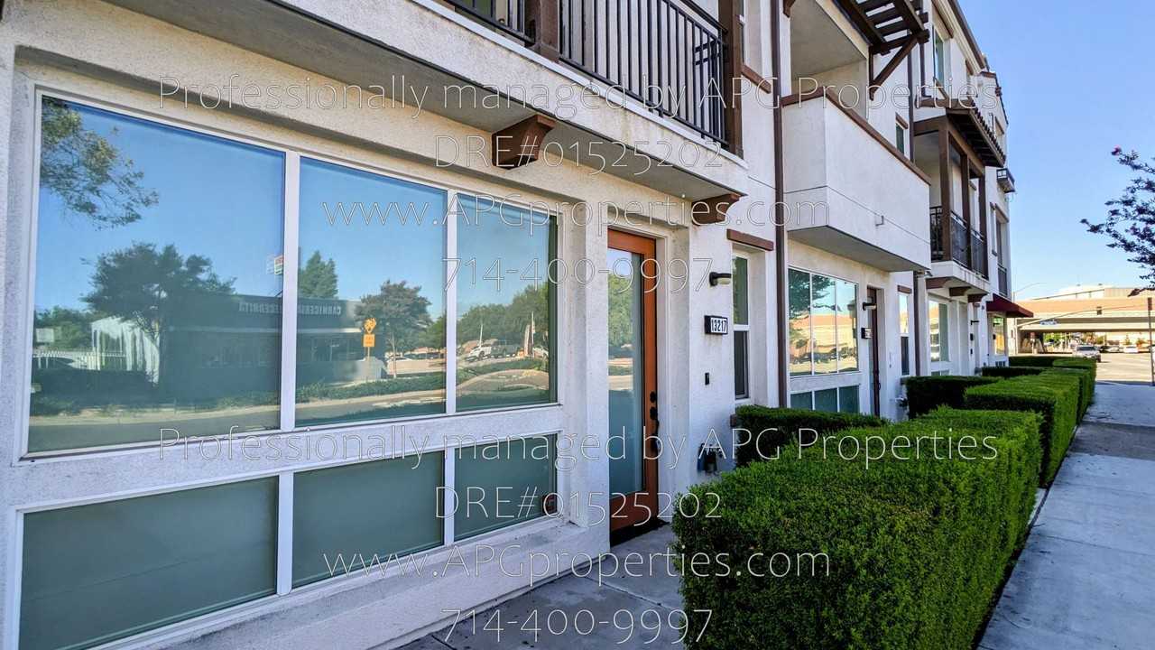 13217 San Antonio Dr - Photo 2 of 48
