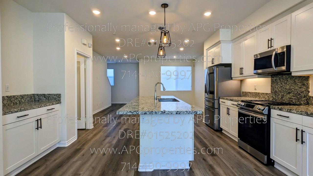 13217 San Antonio Dr - Photo 5 of 48