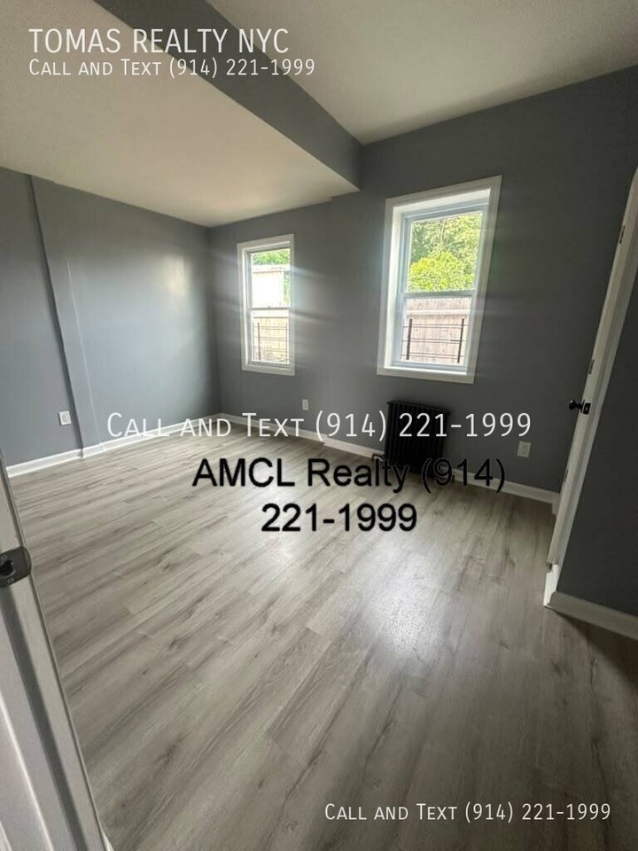 215 Edwards Pl Apt 3rd #3F - Photo 7 of 7