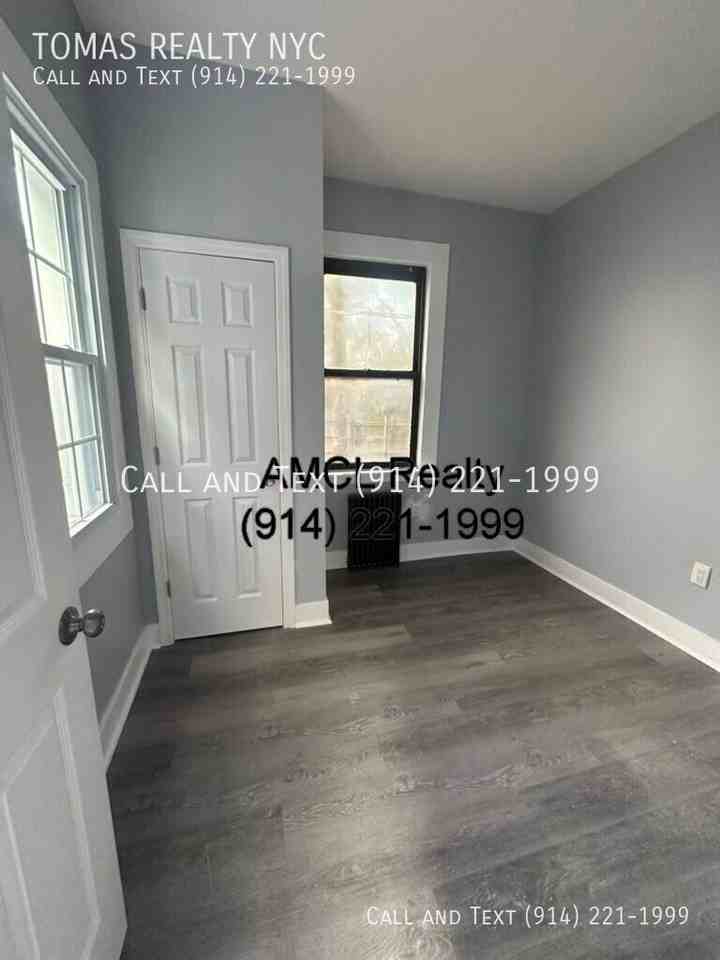 128 S 3rd Ave - Photo 4 of 5