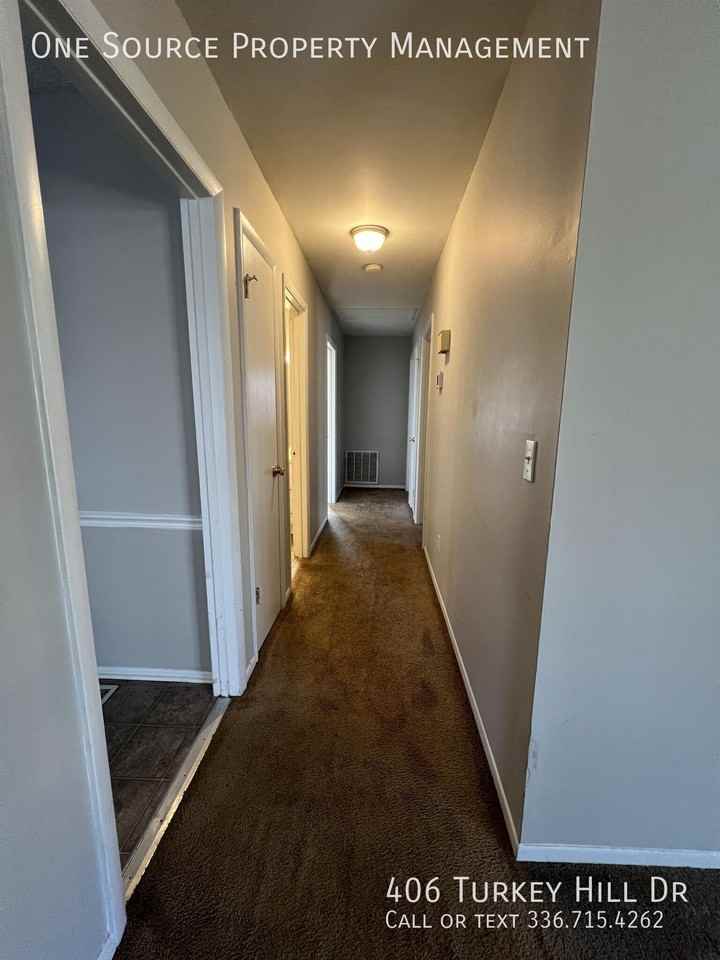 406 Turkey Hill Dr - Photo 5 of 15