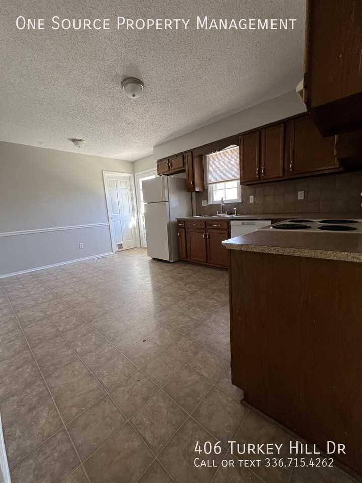 406 Turkey Hill Dr - Photo 6 of 15