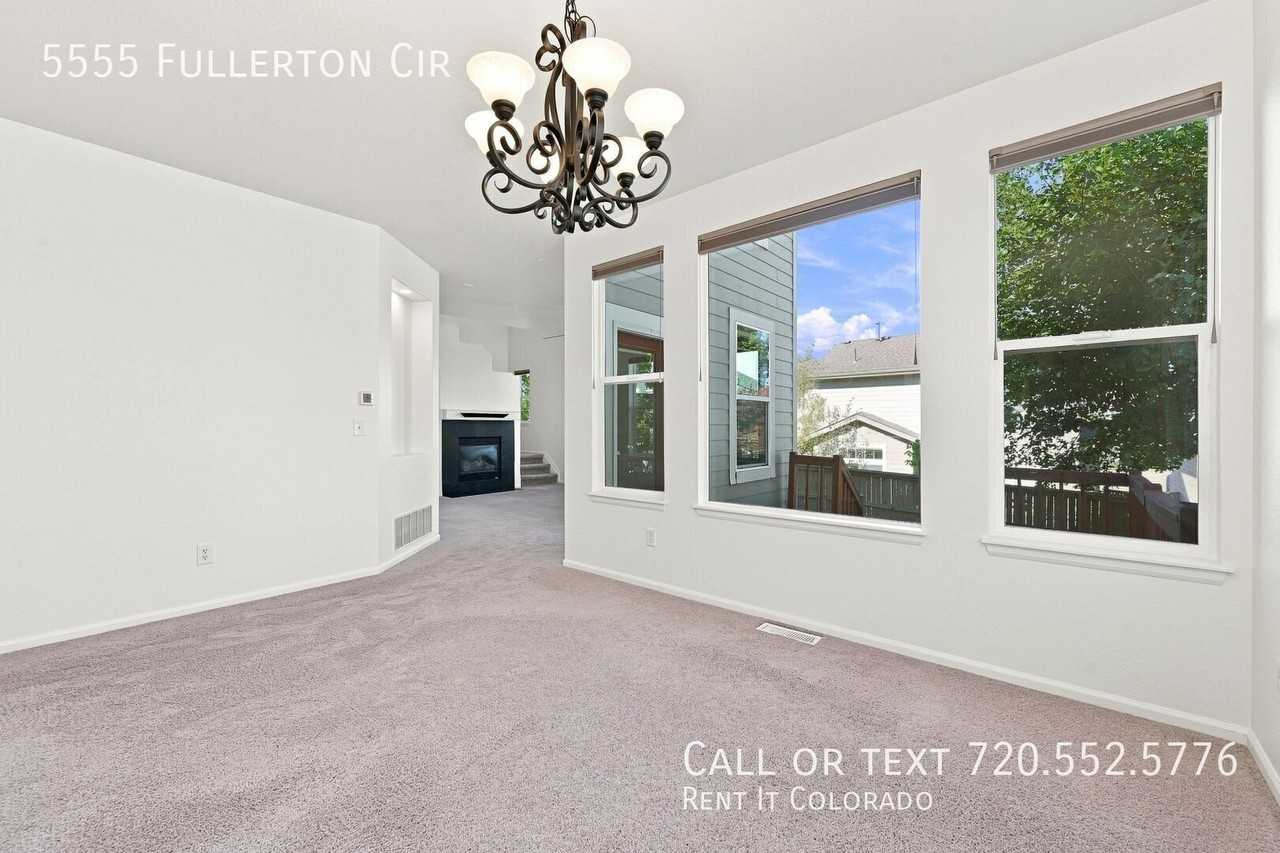 5555 Fullerton Cir - Photo 6 of 28