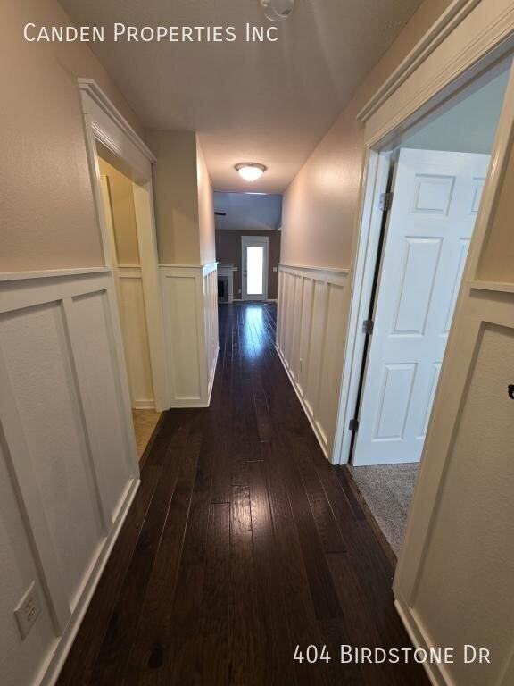 404 Birdstone Dr - Photo 4 of 41