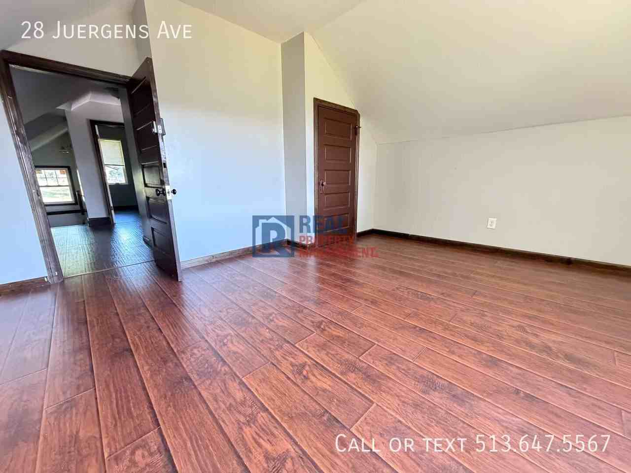 28 Juergens Ave - Photo 5 of 17