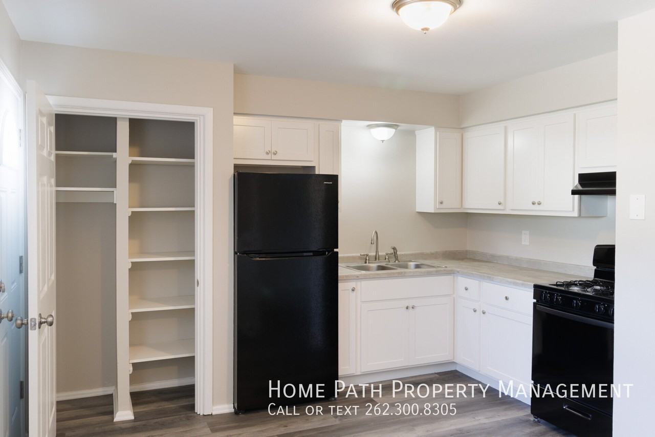 3030 W Iona Ter #1 - Photo 3 of 17