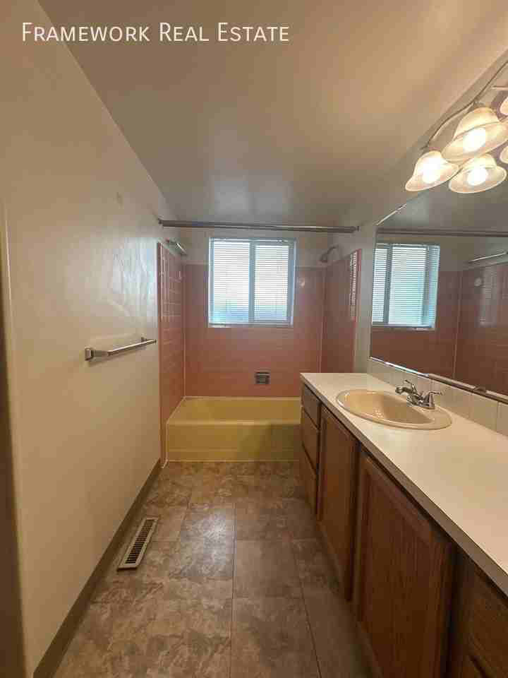 4340 Ingalls St - Photo 2 of 16
