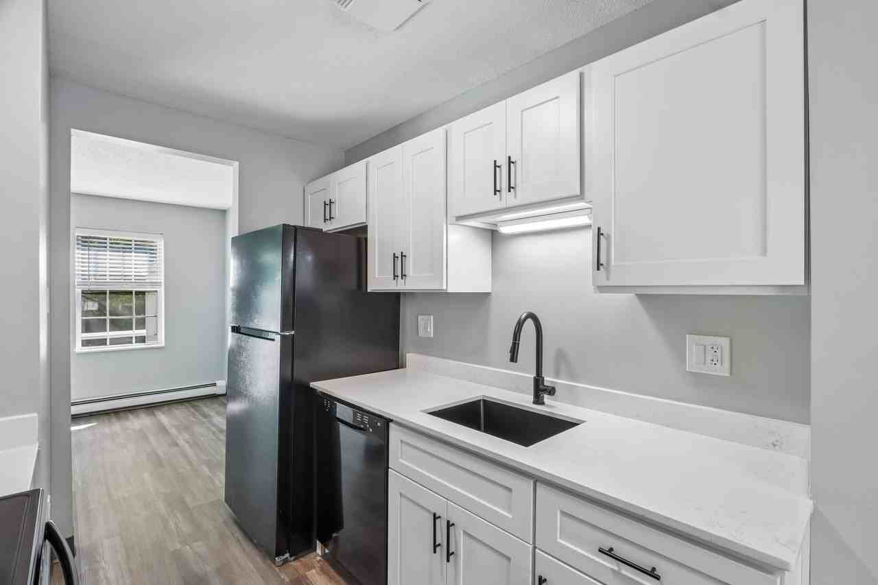Eastgate Apartments - Photo 5 of 34