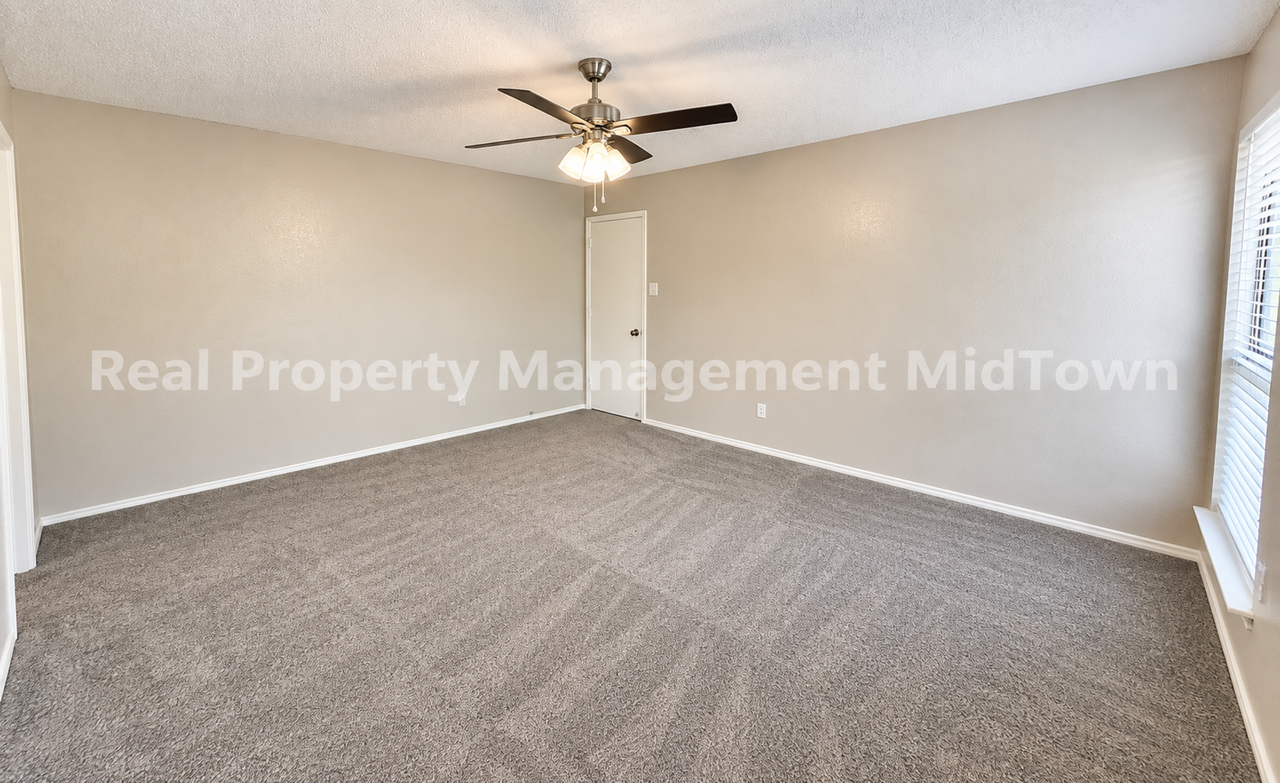 6403 Berlinetta Dr - Photo 2 of 16