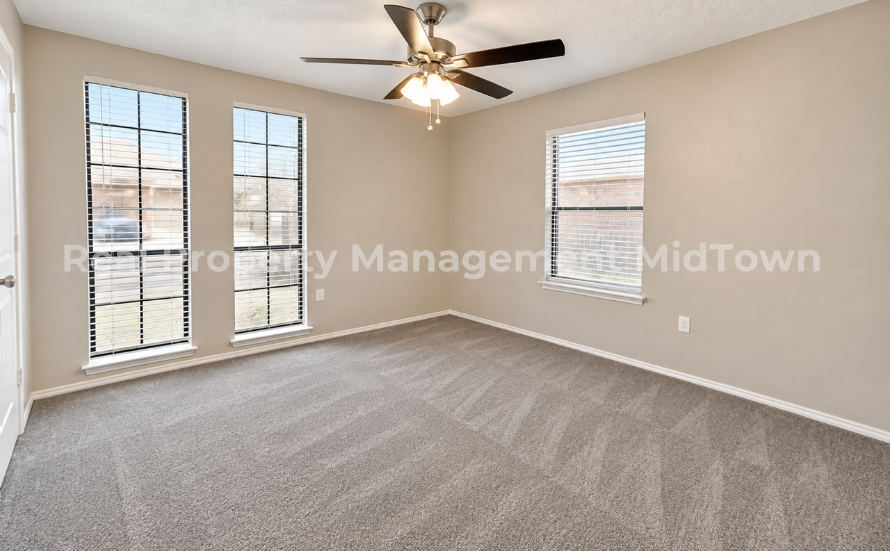6403 Berlinetta Dr - Photo 4 of 16