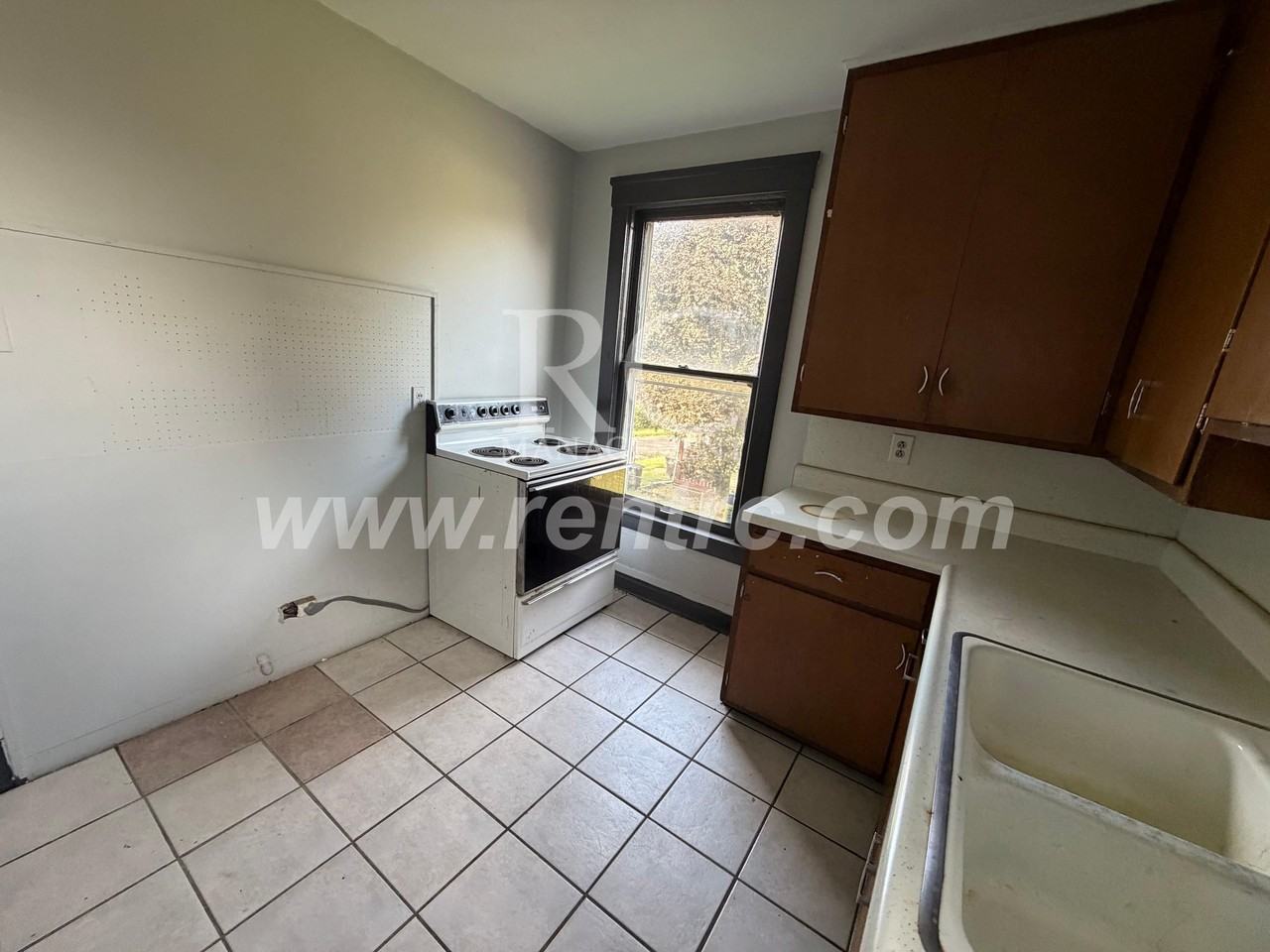 11 Mcvey St Apt 2 - Photo 2 of 11