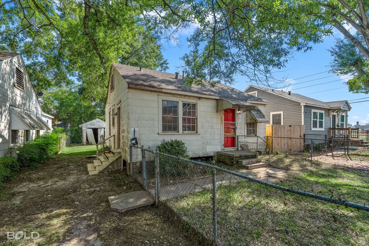 1551 Summers St - Photo 5 of 8