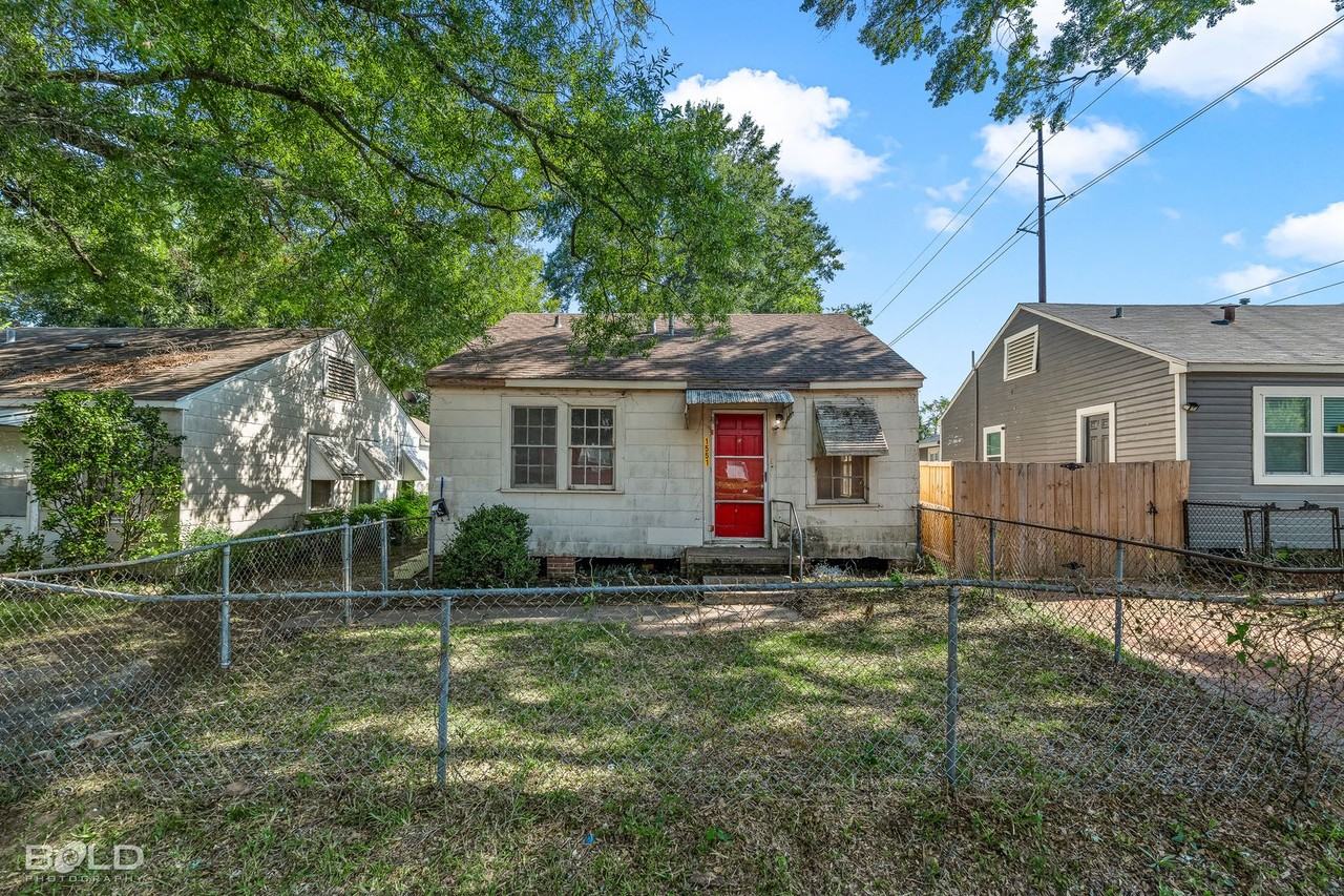 1551 Summers St - Photo 7 of 8