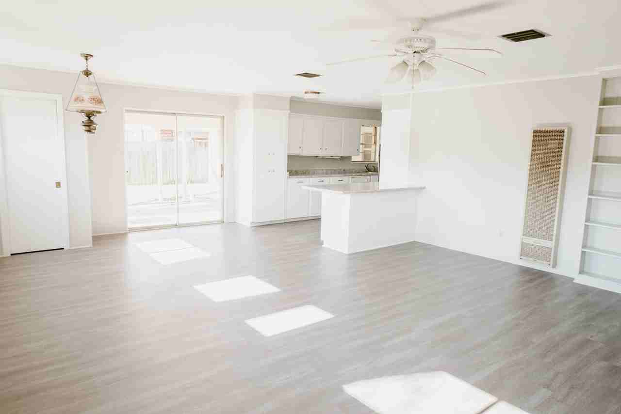 825 Cardinal St - Photo 6 of 11