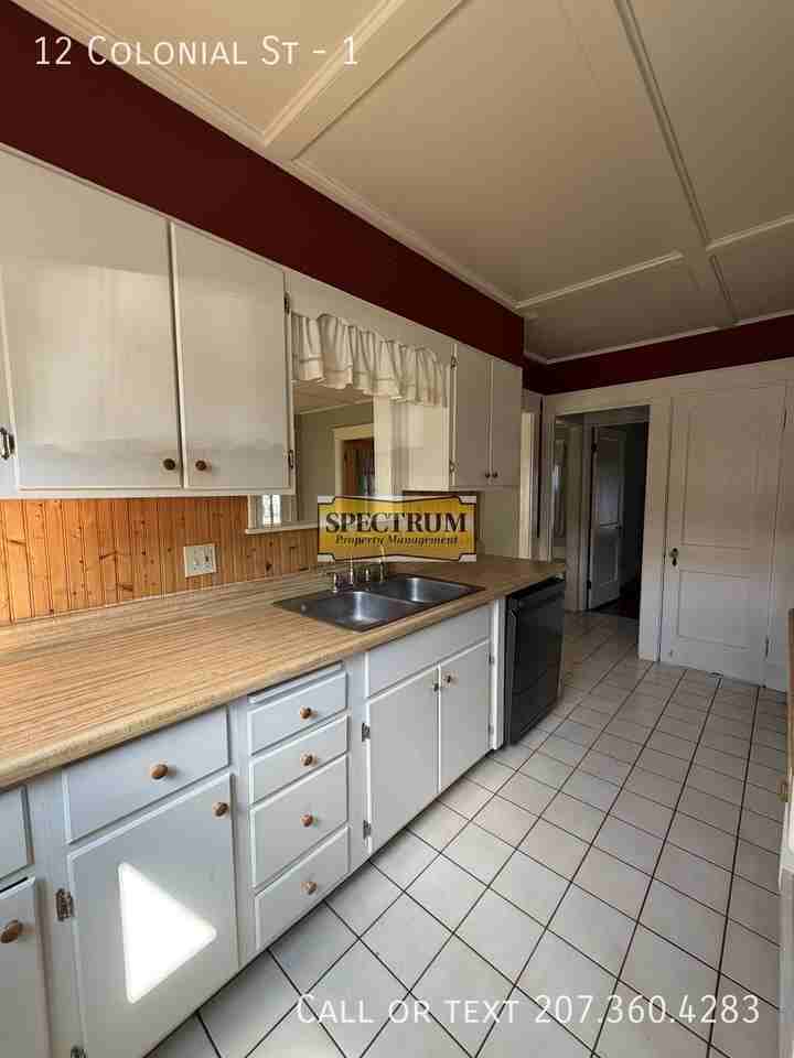 12 Colonial St #1 - Photo 2 of 11