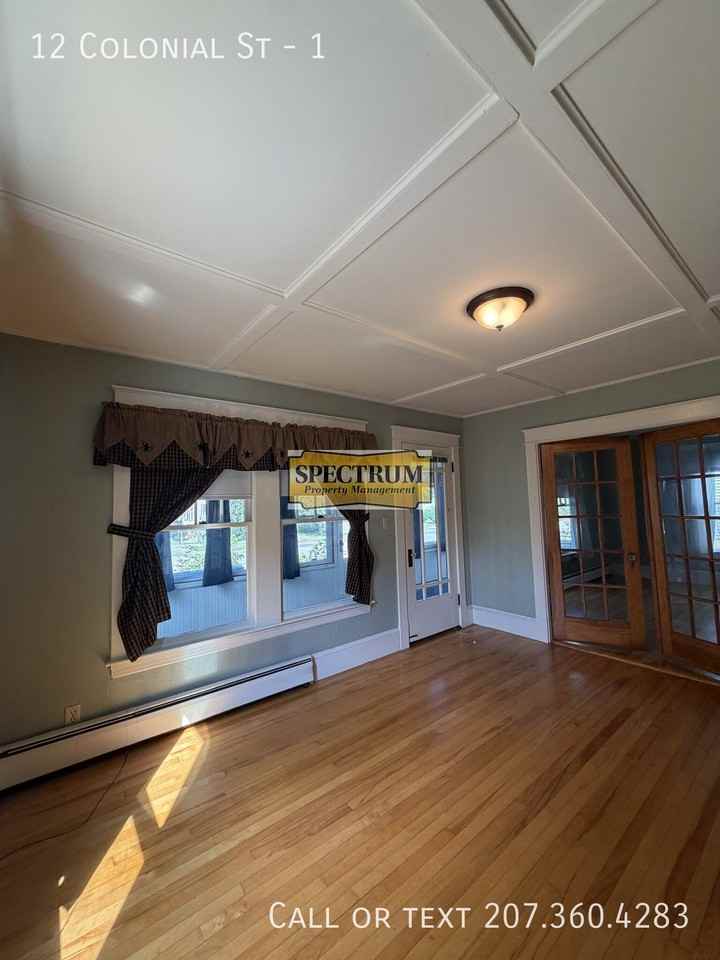 12 Colonial St #1 - Photo 4 of 11