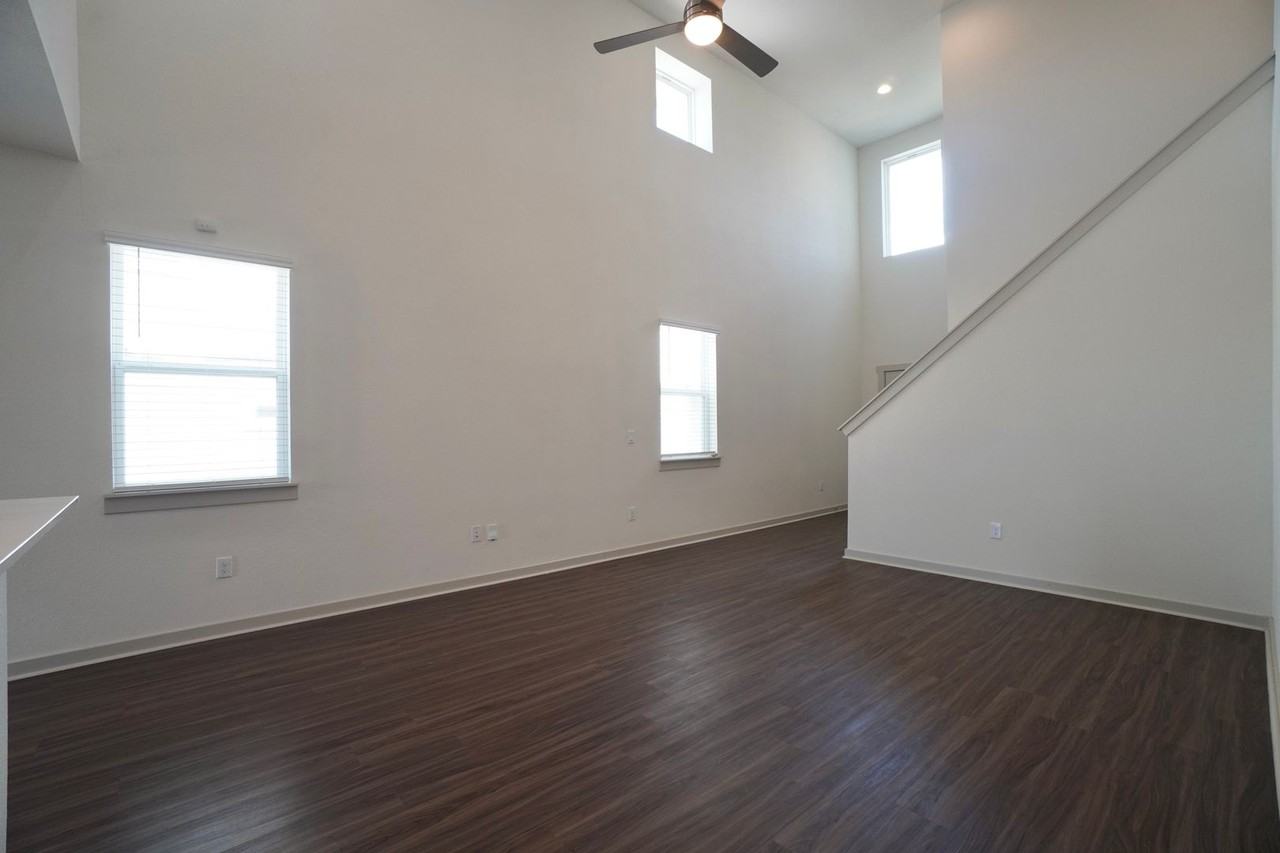 7612 Lowenfield Dr - Photo 5 of 36