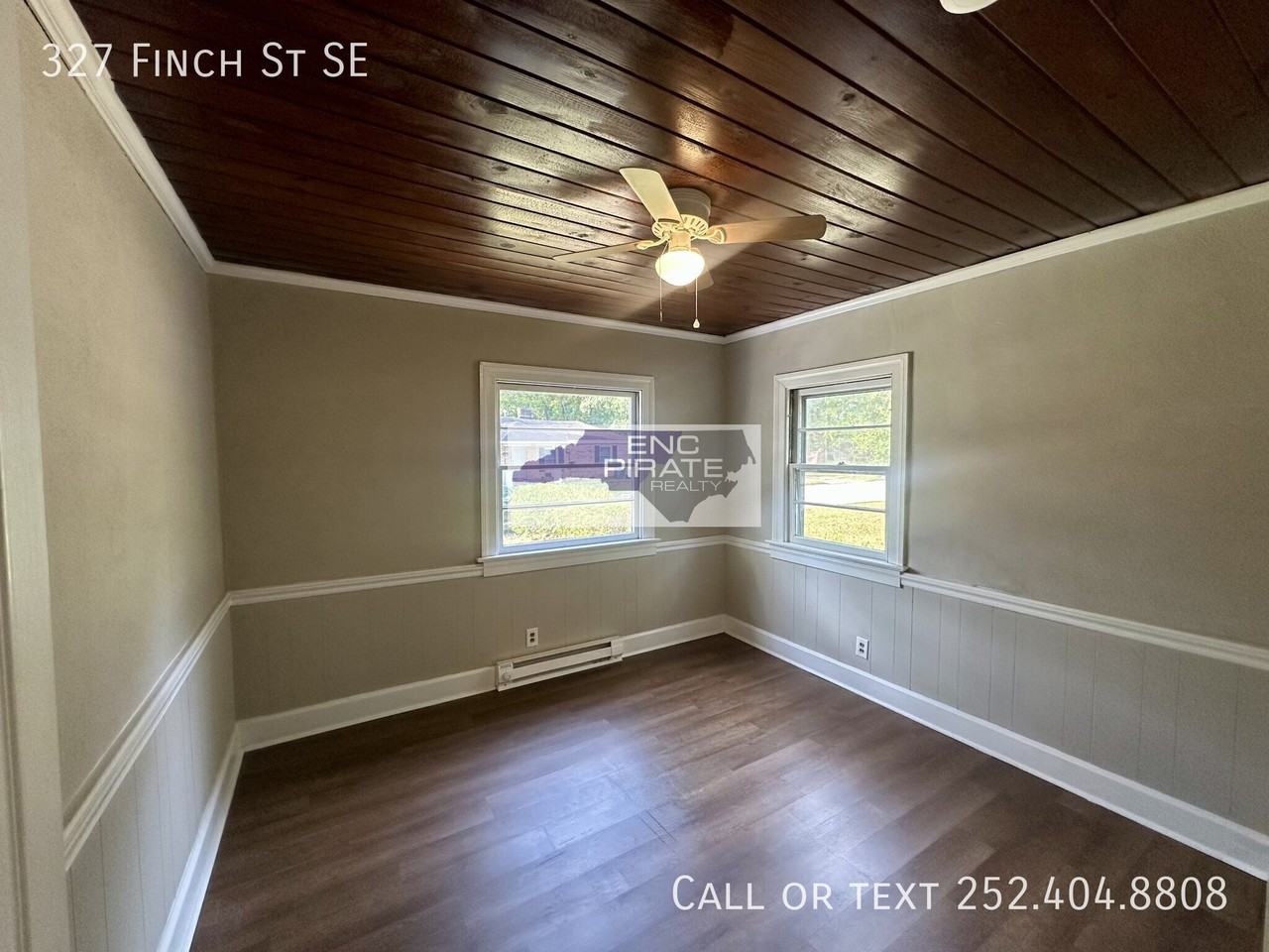 327 Finch St Se - Photo 5 of 10