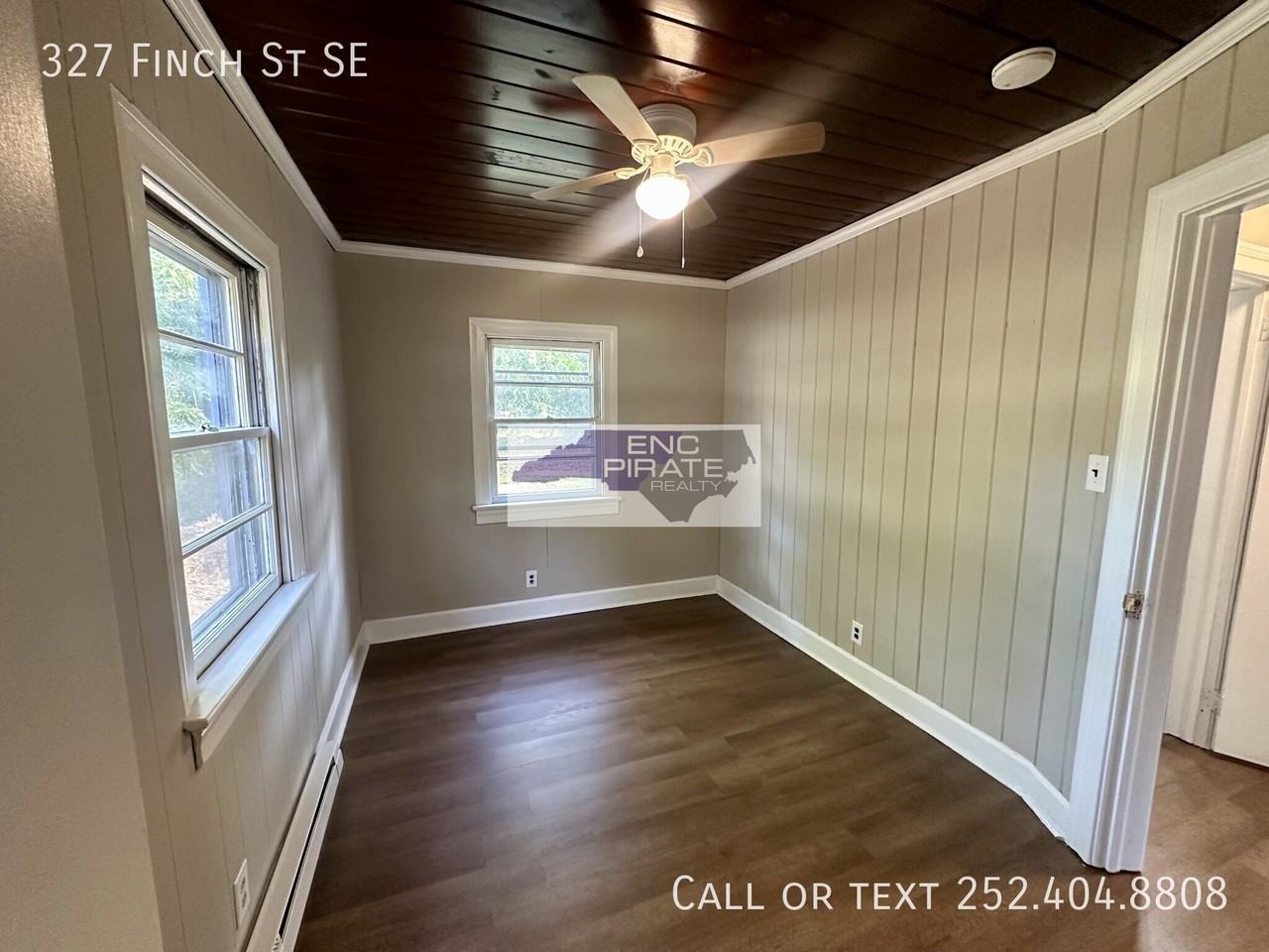 327 Finch St Se - Photo 6 of 10