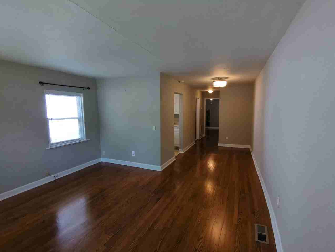 205 Crisman St - Photo 5 of 14