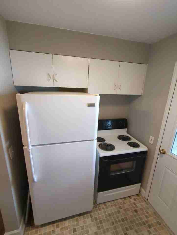 205 Crisman St - Photo 7 of 14