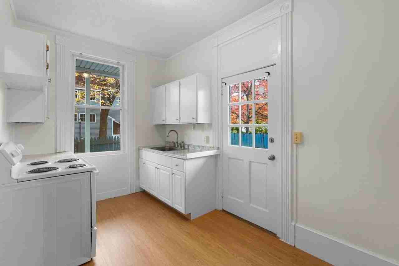 24 Main St #N - Photo 4 of 20